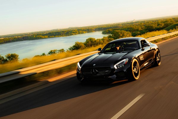 Quel impact ont les mises à jour technologiques sur l'industrie automobile ?